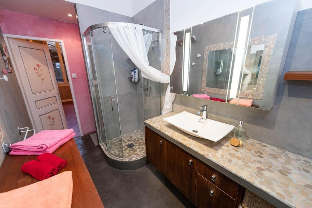 Anna-maria : Grand 10 Personnes+parking Prive -actif+ Location- *